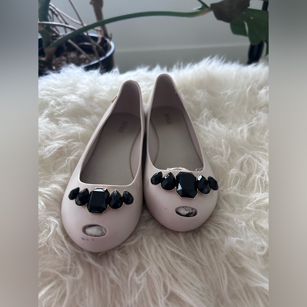 Melissa Girls Dress shoes size US 2 tan and black gems